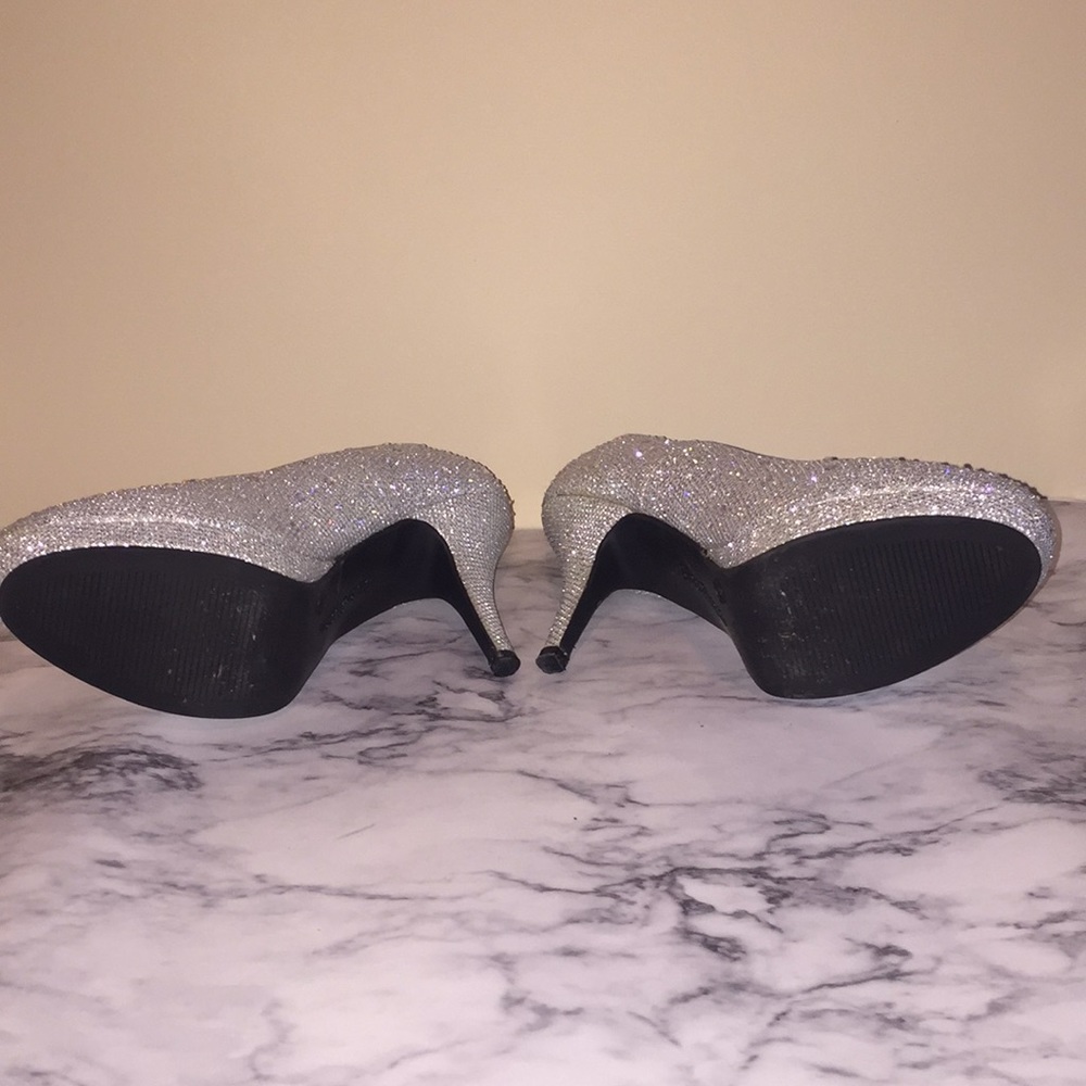 Silver Slippers Glam heels - Picture 6 of 7
